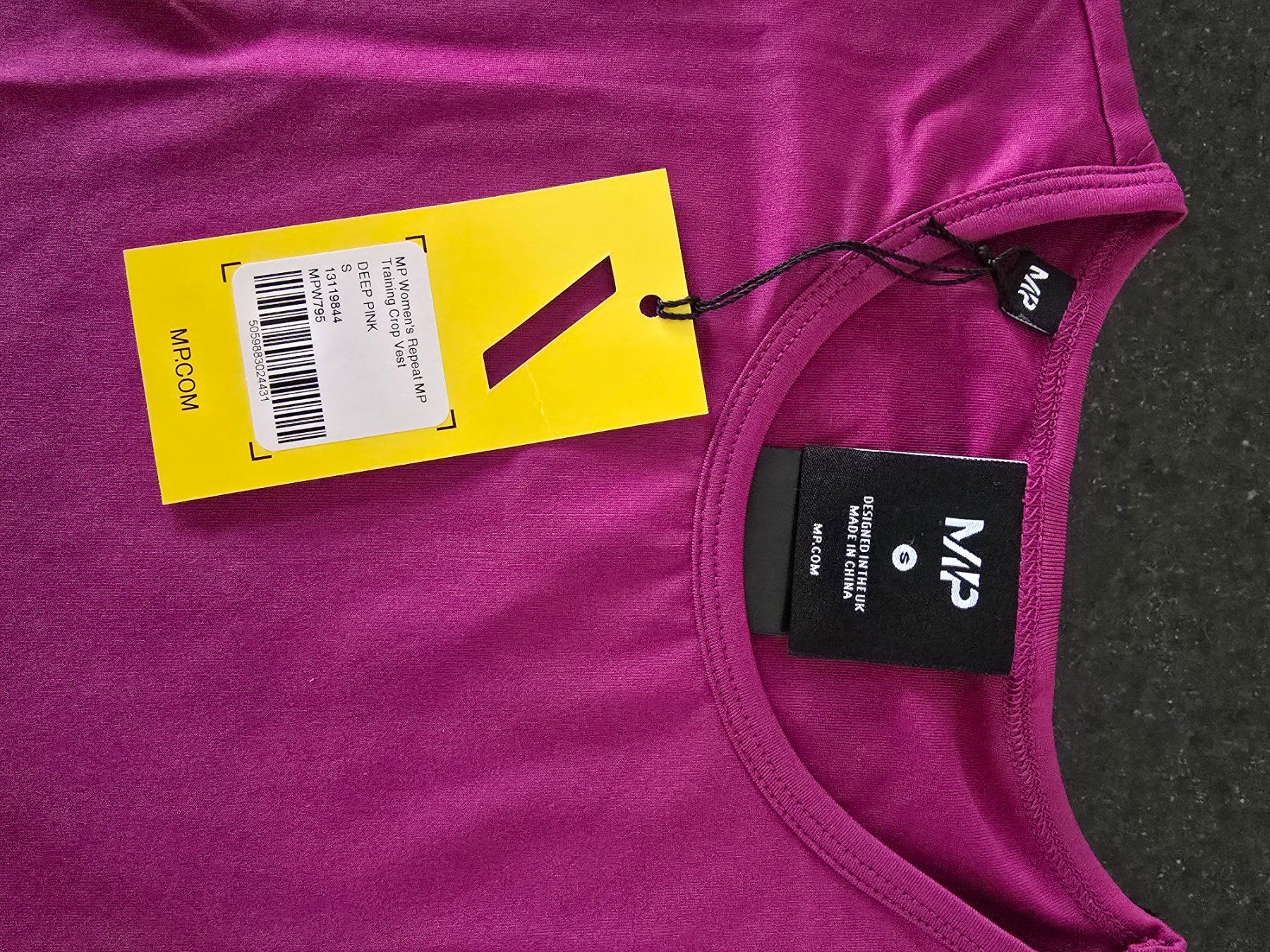 Top: Sport Top - Grösse S – Nuovo e nell'imballaggio originale da Rickenbach b. Wil venduto da VeryLovelyThings 6
