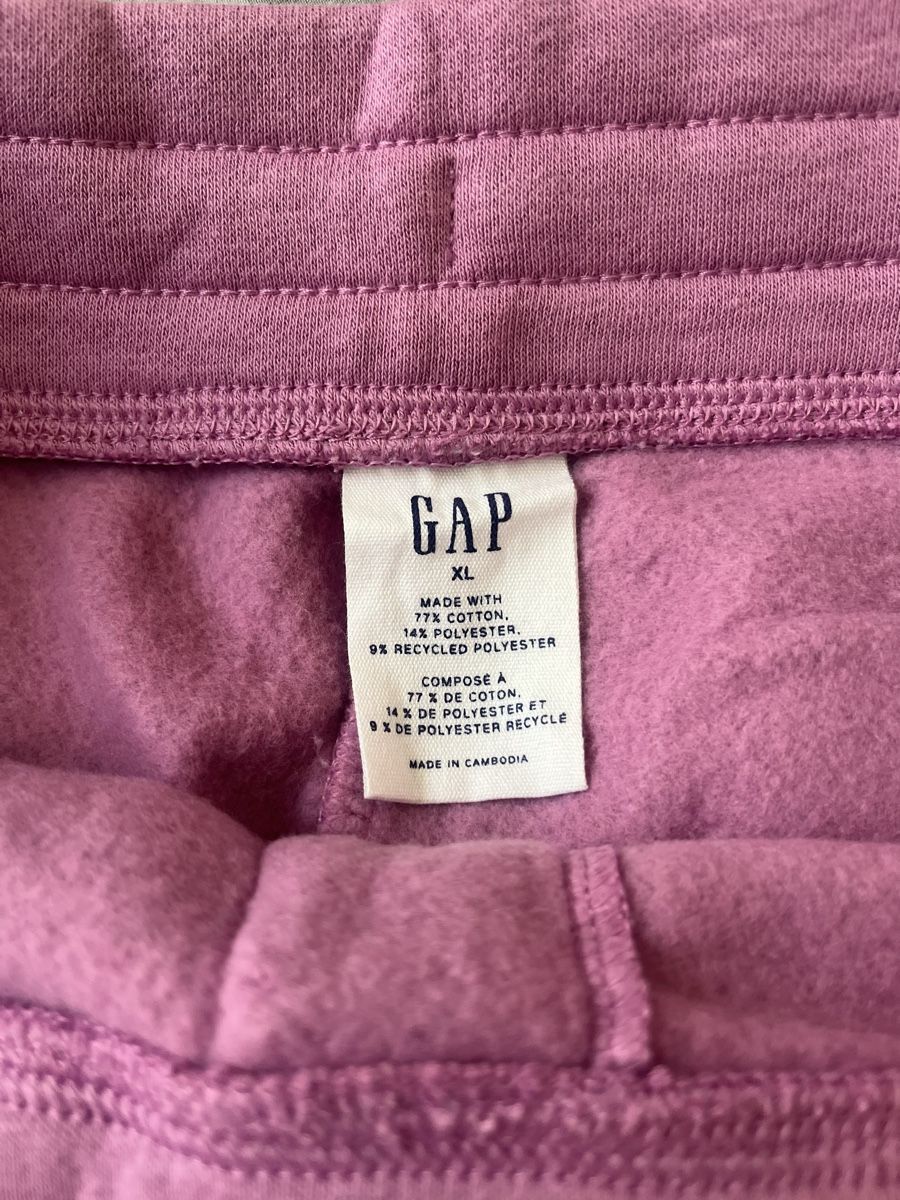 Gap Pantaloni: GAP short violet/rose – Usato da Lausanne venduto da aloncey 2