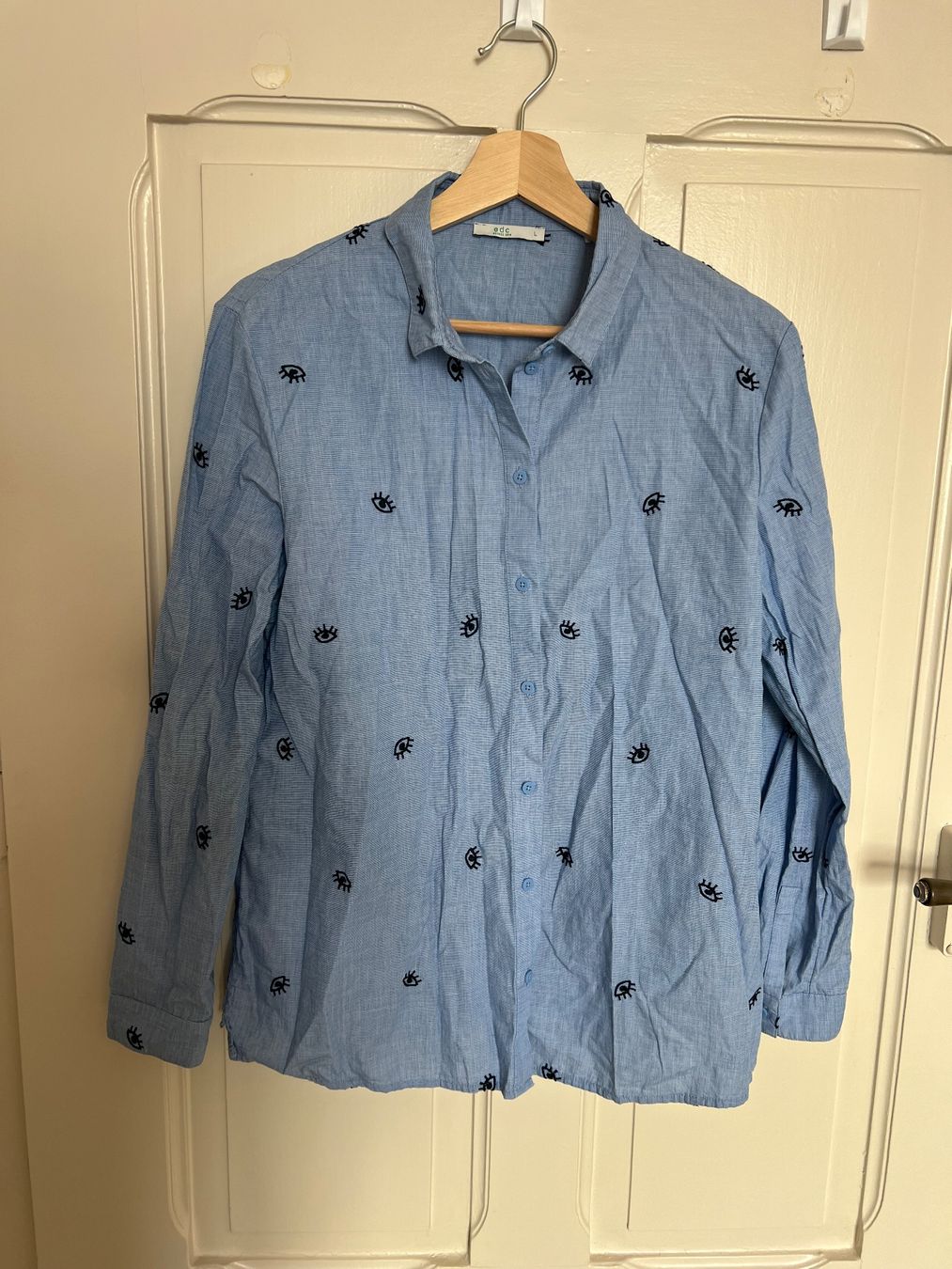Chemisiers: Chemise bleue EDC L – D'occasion à Neuchâtel par Thesebootsaremadeforwalking