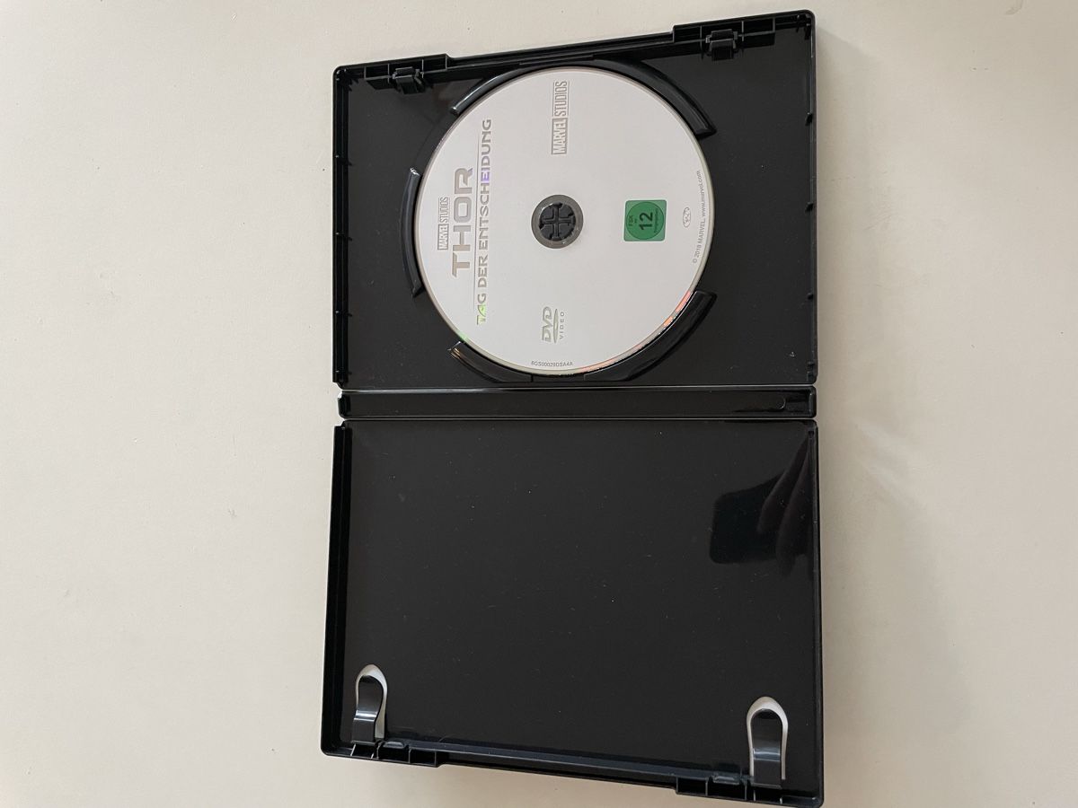 Alle DVDs: Thor Tag der Entscheidung – Gebraucht aus Zürich von Bomboo 2