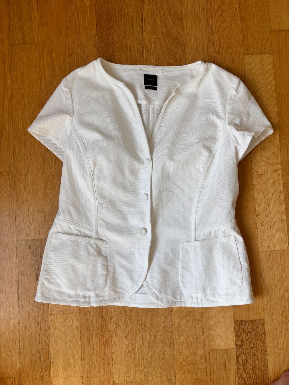 Vestes: Damen Blazer weiss - super Design ! – D'occasion à Stein AR par EvaL056