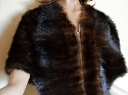 Nerzschal  / Poncho fourrure en vison