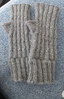 Graue Strick-Pulswärmer, Handgestrickt, Warm für den Winter!