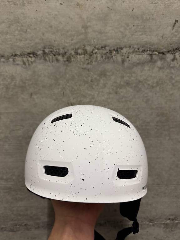 Caschi: Casque de ski neuf  – Usato da Monthey venduto da and_c5w8 2