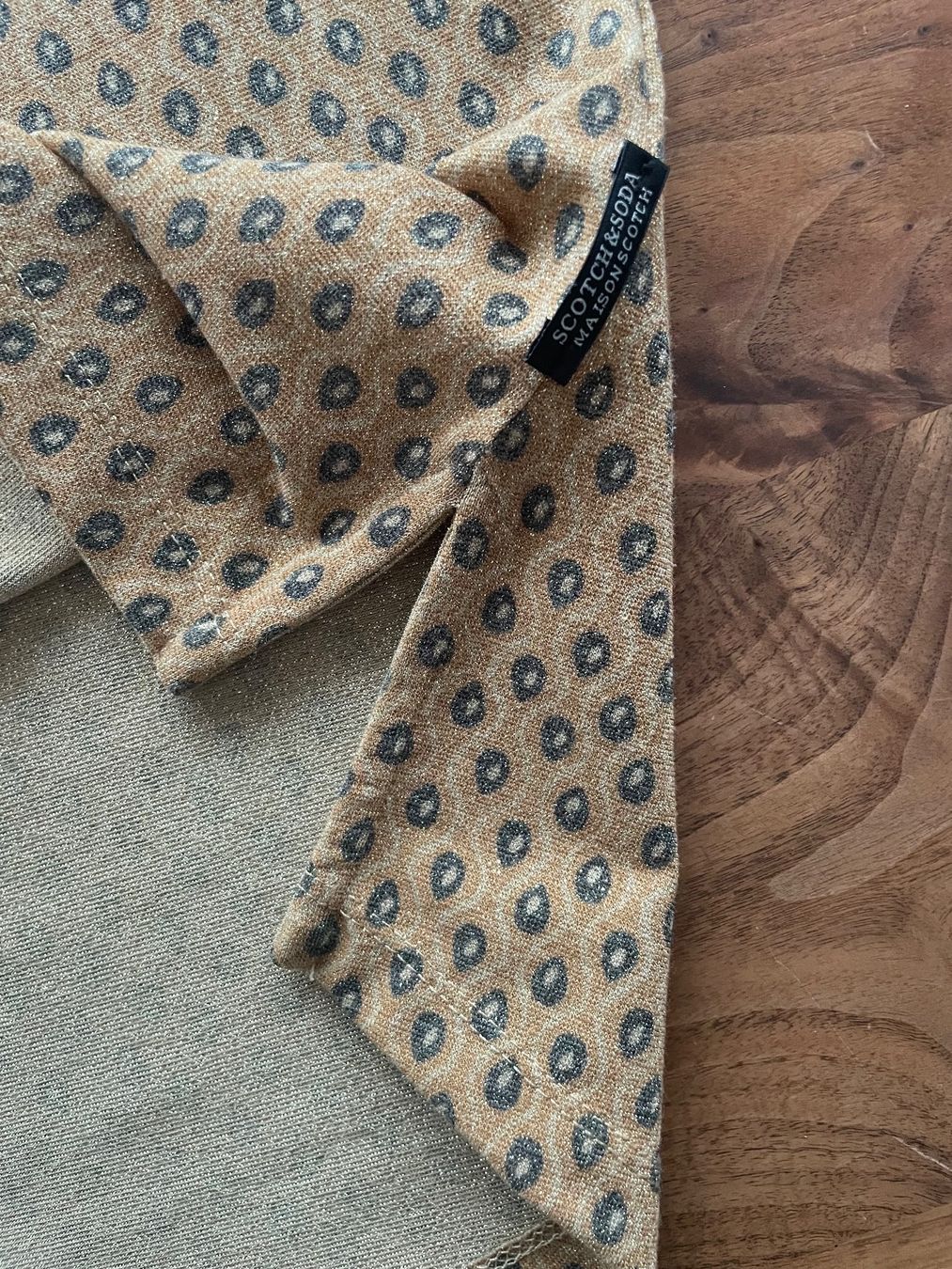 Maison Scotch Blusen: Scotch and Soda Goldshirt – Neu und originalverpackt aus Unteriberg von fae_2gz2 1