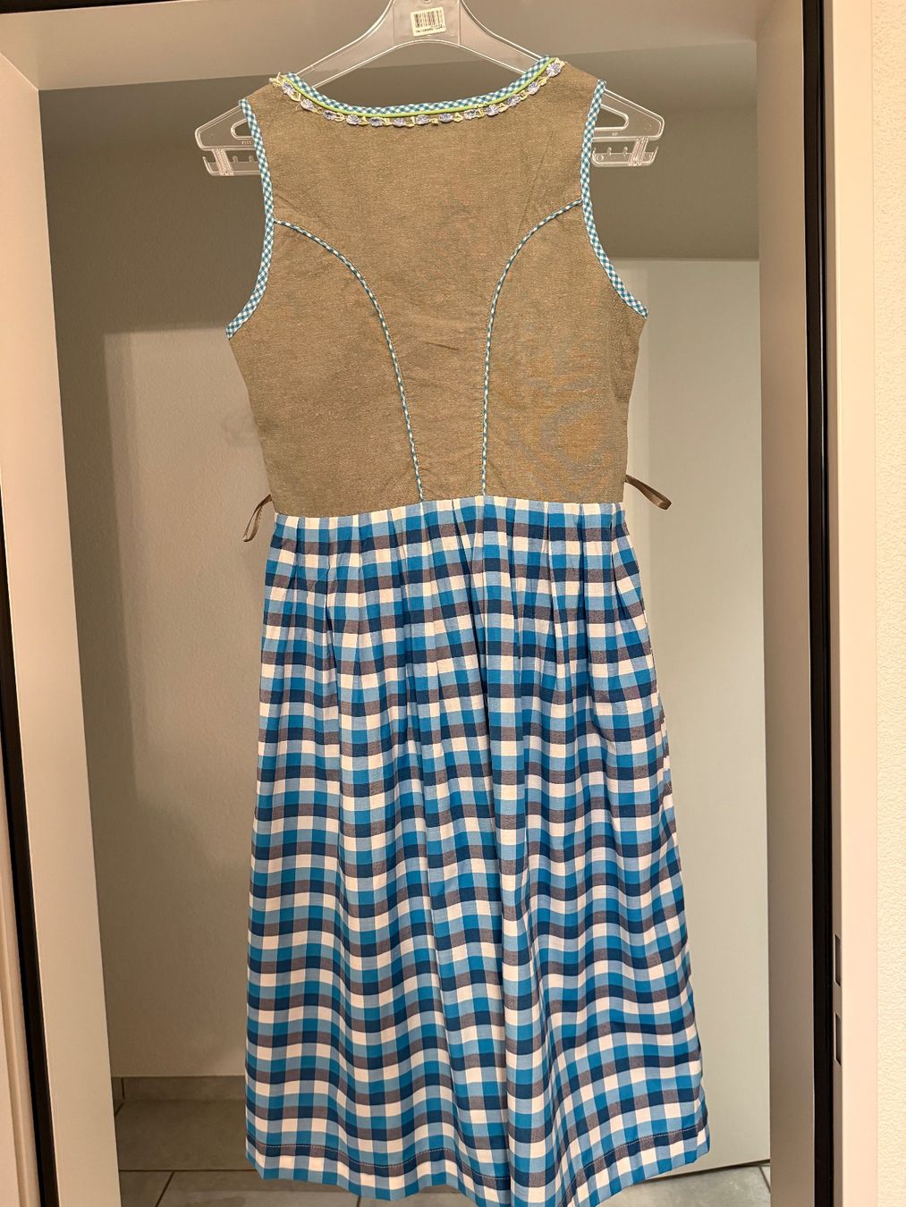 Kleider: Dirndl von Stockerpoint – Gebraucht aus Riehen von Guefeli0 3