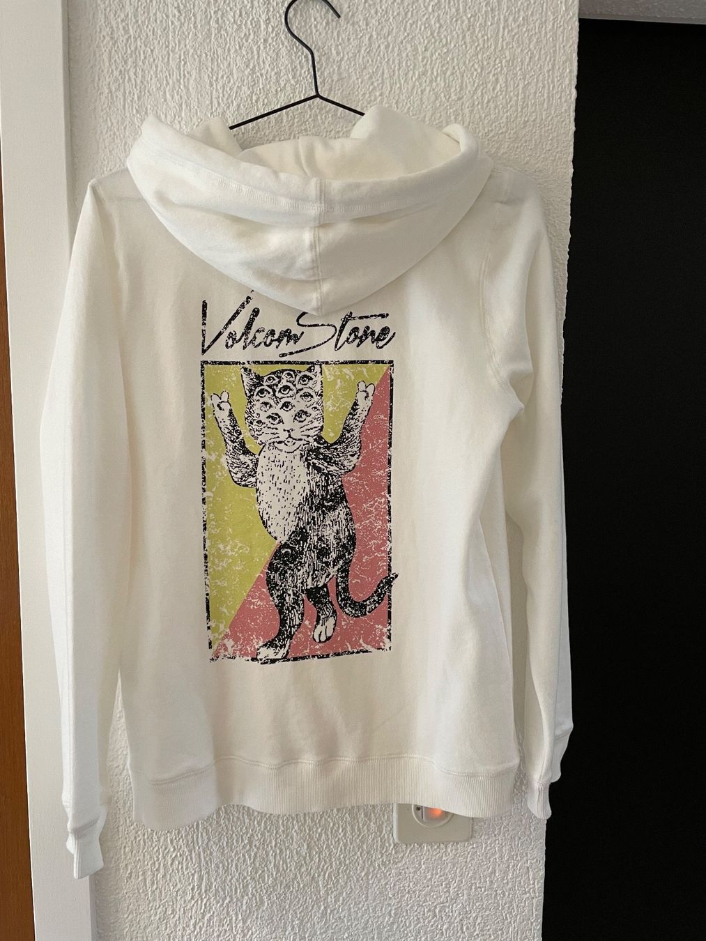 Pullover & Sweatshirts: Kapuzenpulli/Hoodie von Volcom, Grösse XS – Neu (gemäss Beschreibung) aus Wilderswil von Renaissance1 5