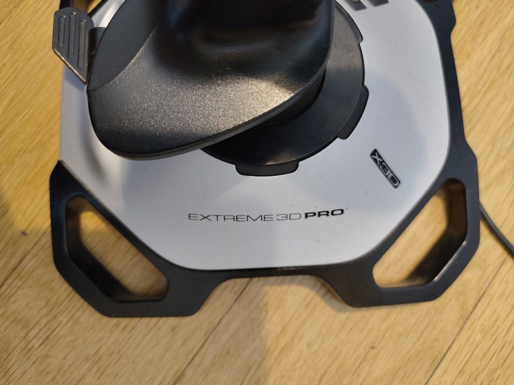 Logitech Manettes: Logitech G Joystick de vol Extreme 3D Pro – D'occasion à Lausanne par Ljab 1