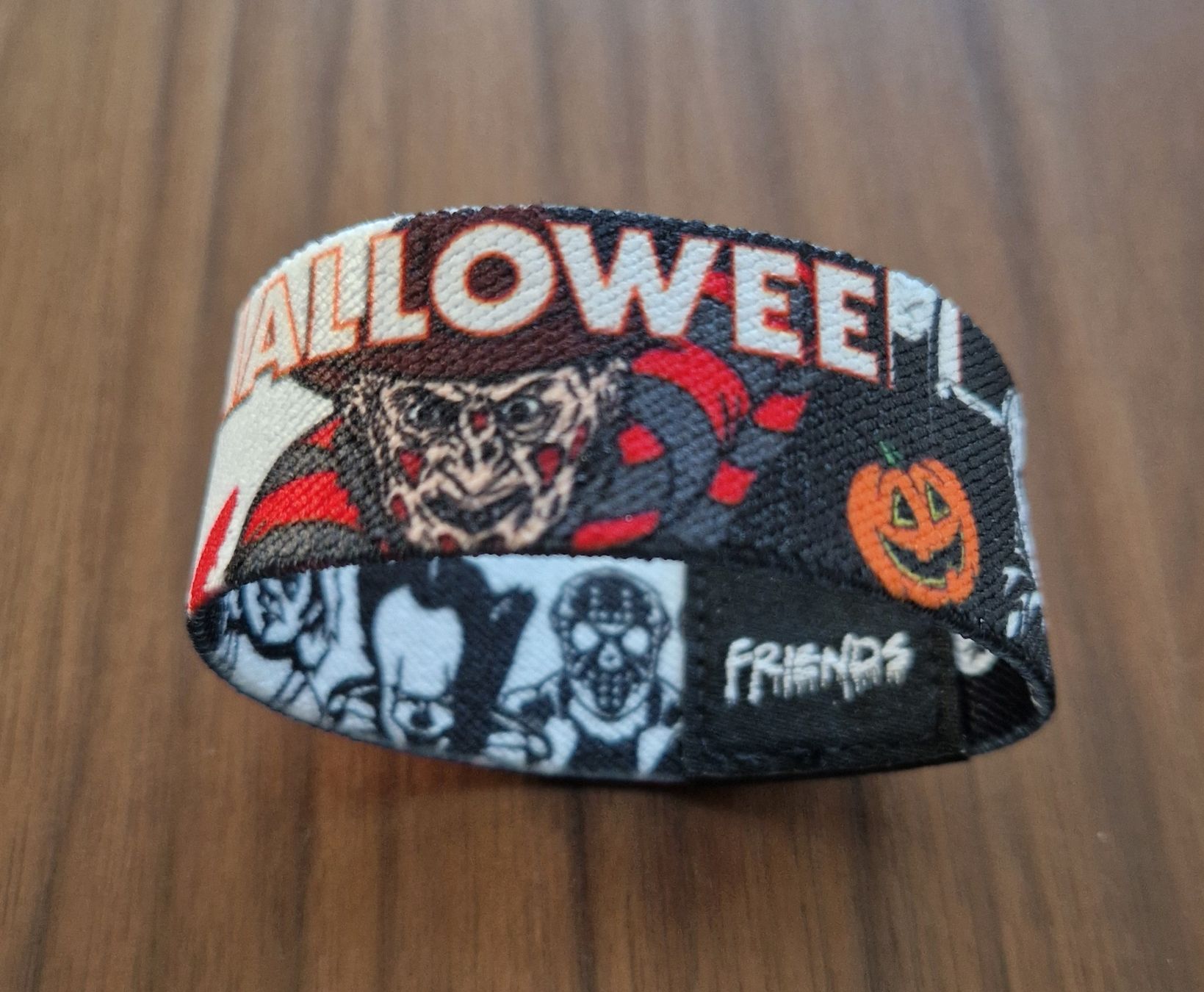 Bracciali & Braccialetti: Neues Halloween Stoffarmband Horror Friends, elastisch – Nuovo e nell'imballaggio originale da Safenwil venduto da Lenzburg-Gretzenbach 3