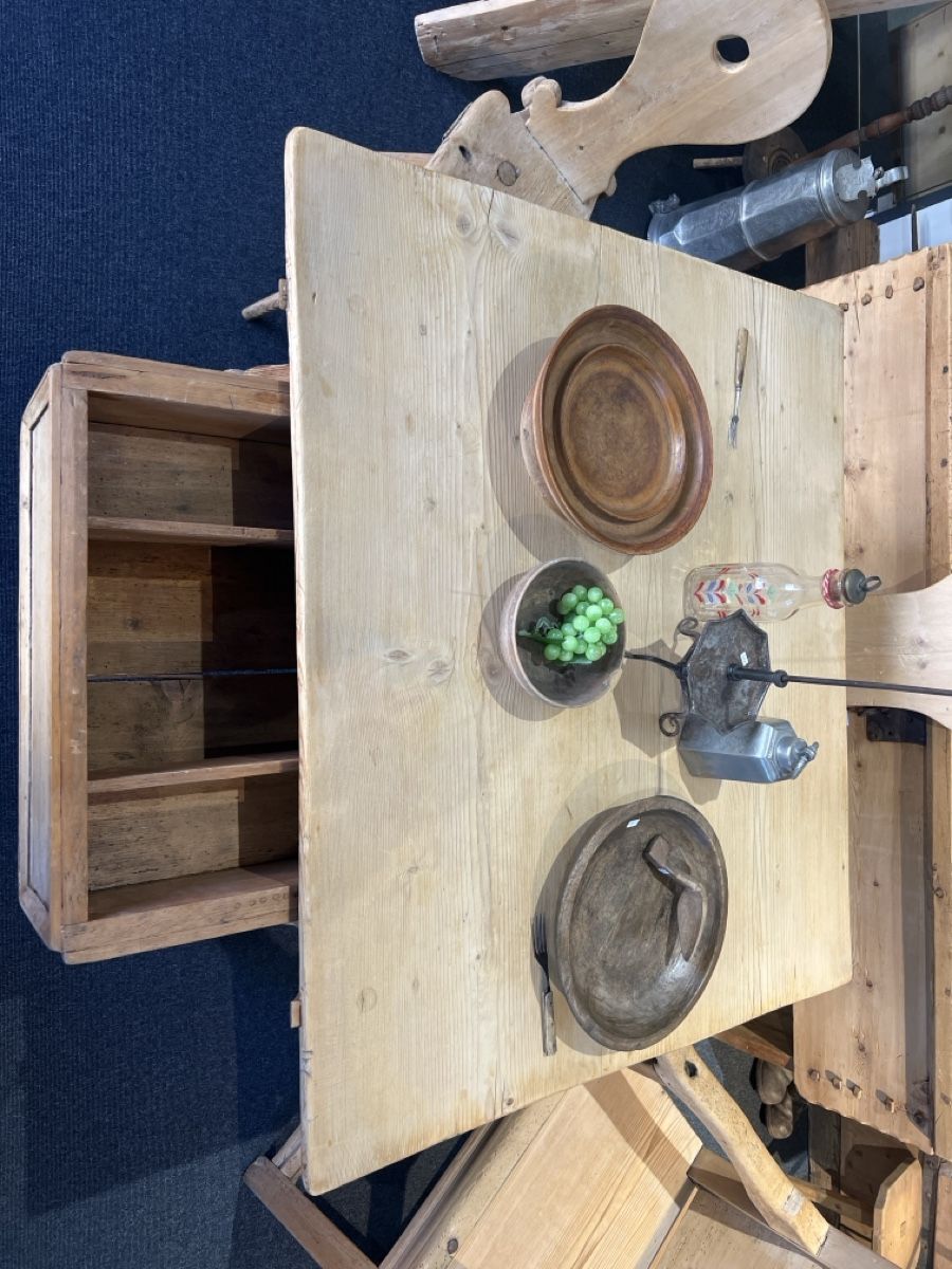 Tavoli: Schragentisch 18.Jhd – Usato da Gossau SG venduto da Keller-Antiques 2