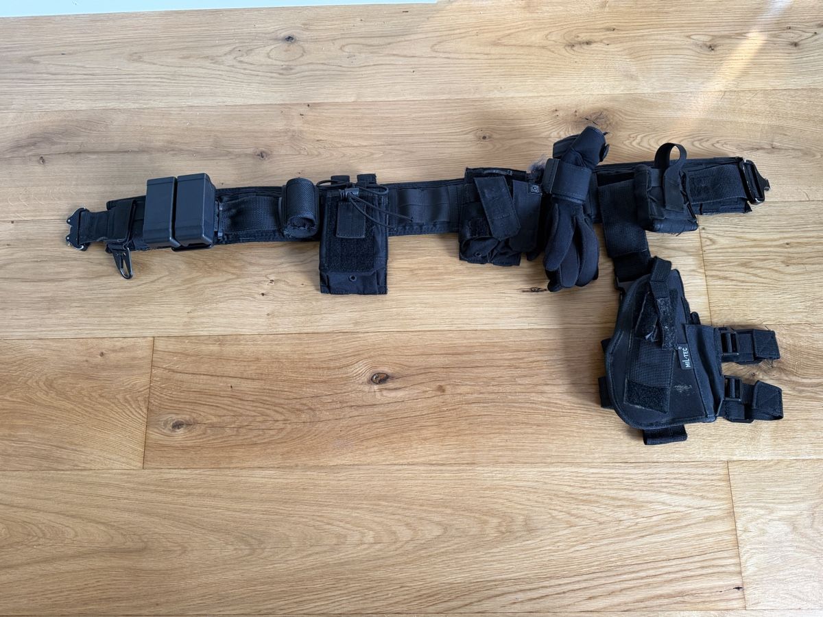 Uniformi: Custom Einsatzgurt mit Zubehör, Polizei oder Security – Usato da Zürich venduto da gal_lt97 2