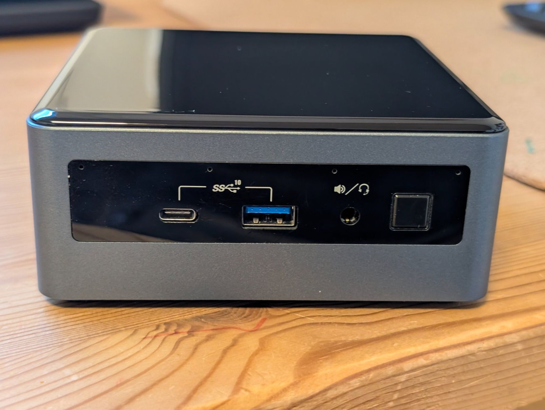 Intel PC: Intel NUC Mini PC kompakter Computer gebrauchter Zustand – Usato da Sarmenstorf venduto da Fasi 1