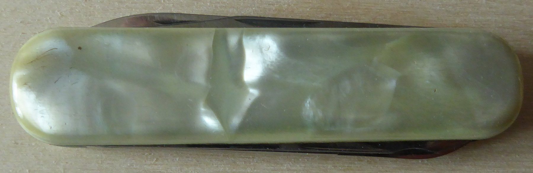 Victorinox Coltelli tascabile: Victorinox Victoria Sackmesser Executive Perlmutt – Usato da Gossau SG venduto da tenerife11 1
