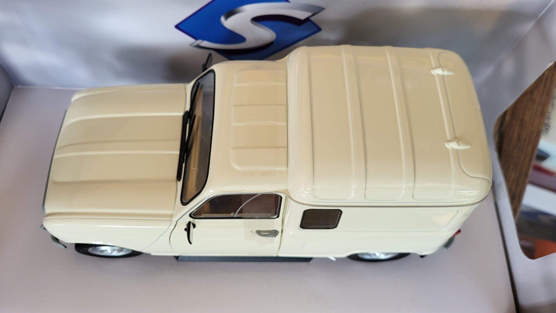 Solido Modellini d'auto: Renault 4LF4 1975 1:18 Solido – Usato da Rothrist venduto da Juana5 4