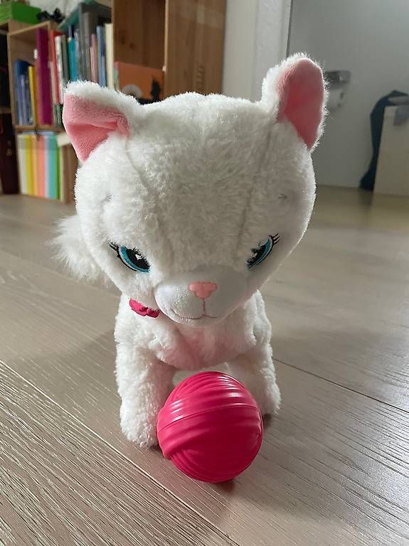 Jouets: furreal Katze mit Ball – D'occasion à Weite par POster9476