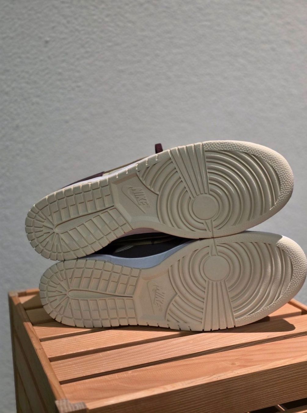 Nike Scarpe da uomo: NIKE Sneaker Low Farbe Cappuccino Grösse 46 NEU – Nuovo (secondo la descrizione) da Kriens venduto da Ileriadiamore 3