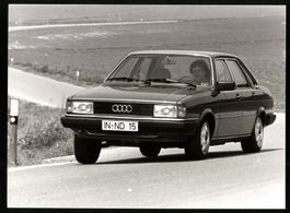 Fotografie Auto Audi 80 GLE, Limousine, 