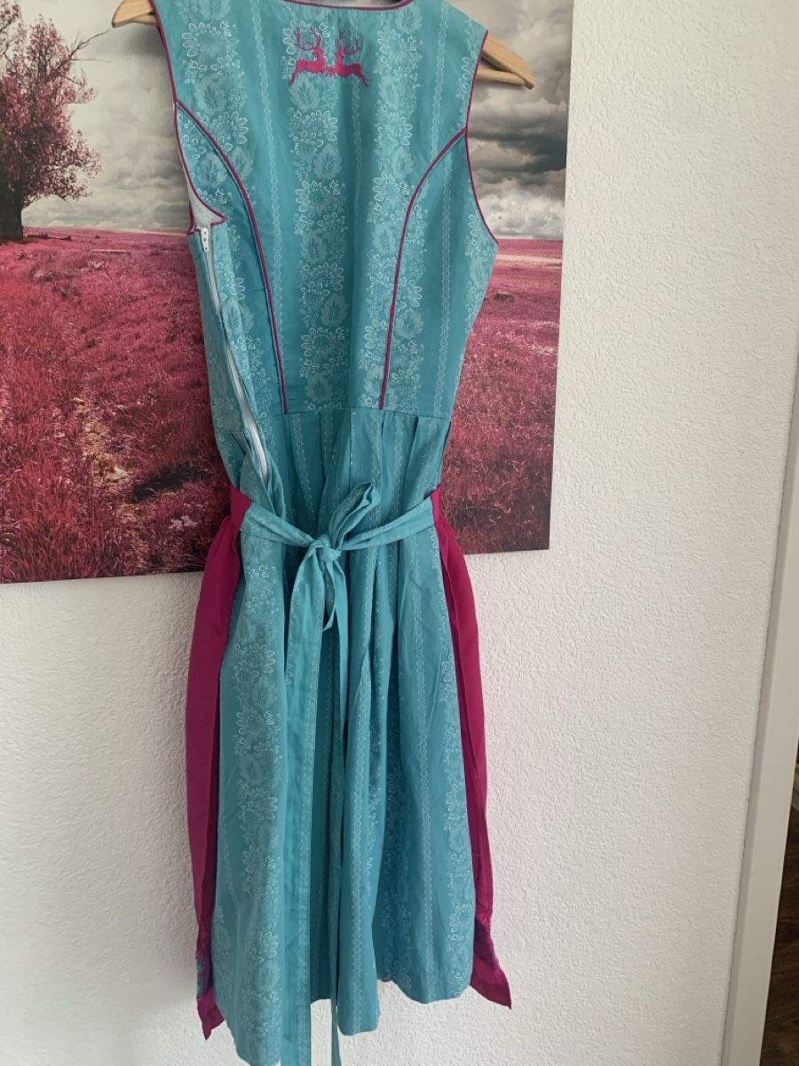 Costumi: Schönes Dirndl 44 eher 42 – Usato da Ried-Brig venduto da sylvie1976 1