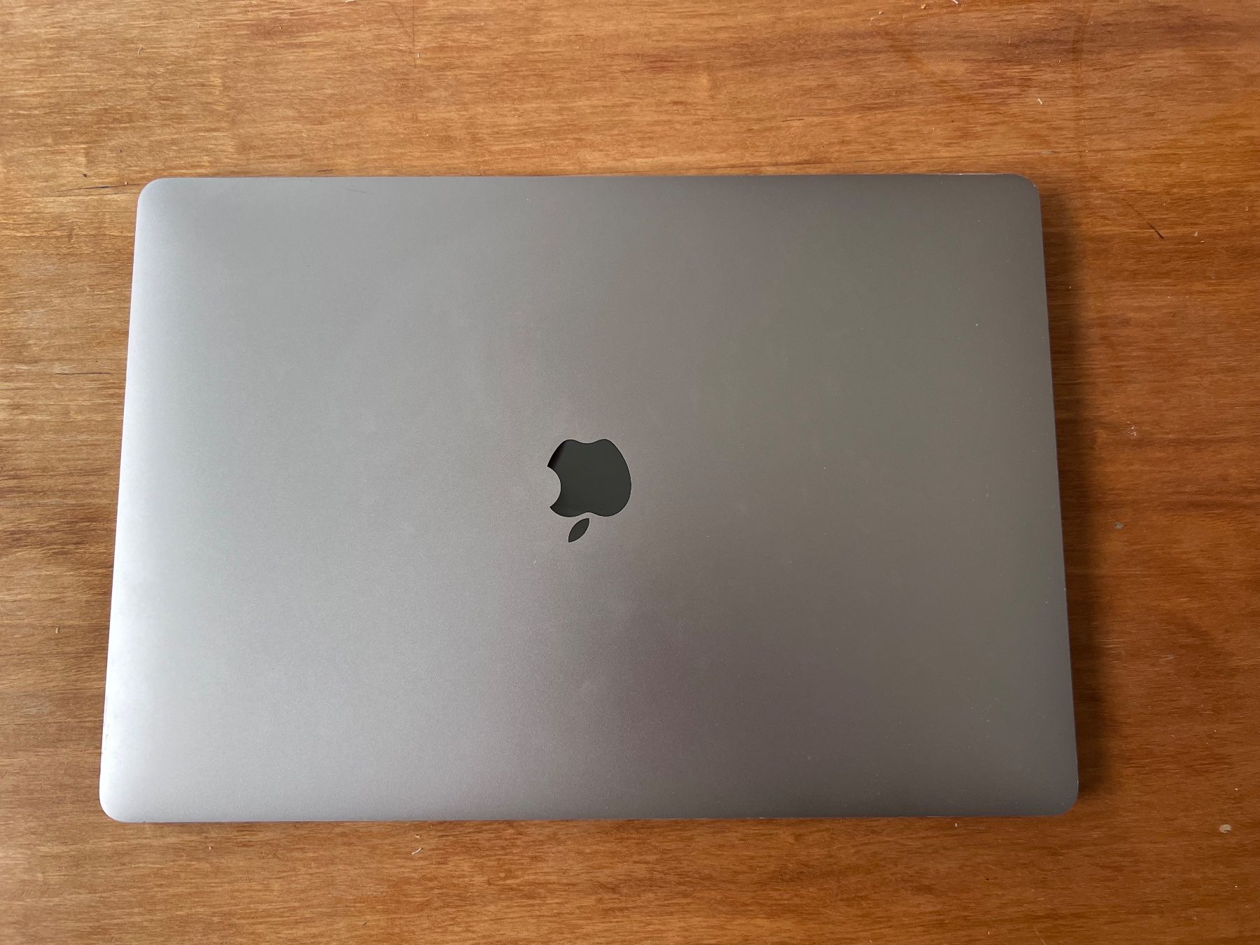 Apple Notebooks: 15,4" MacBookPro 2019 – Gebraucht aus Zürich von ciaostuffy 2