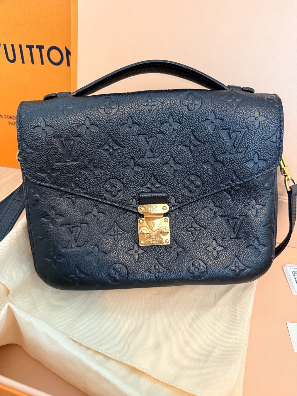 Louis Vuitton Taschen für Damen: Louis Vuitton Métis – Gebraucht aus Cheseaux-sur-Lausanne von maymay2612 1