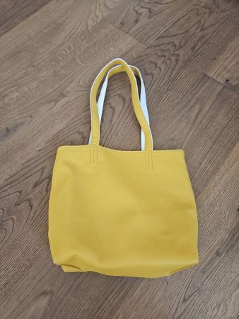 Wendetasche Gelb/Weiss von Miniso – 2-in-1 Look