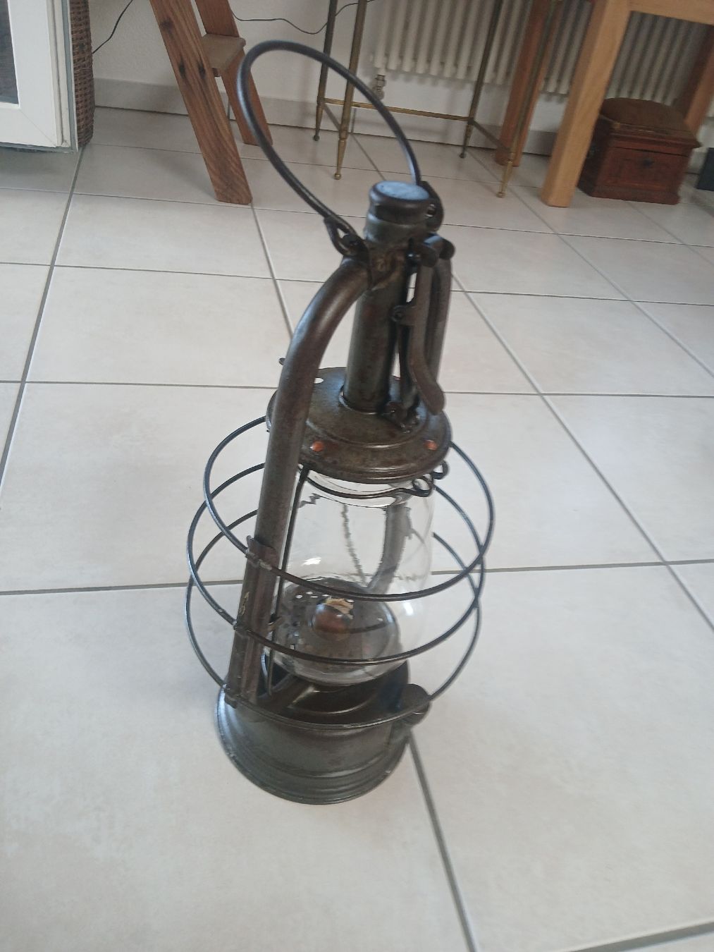 Lampade: Lanterne à pétrole ancienne  – Usato da Corcelles-Payerne venduto da evalyne 3