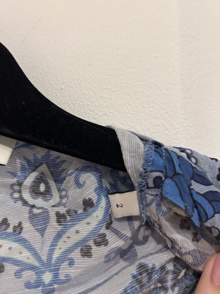 Sandro Tops: Haut Sandro imprimé bleu taille 2 – D'occasion à Les Acacias par Jeanne_lng 5