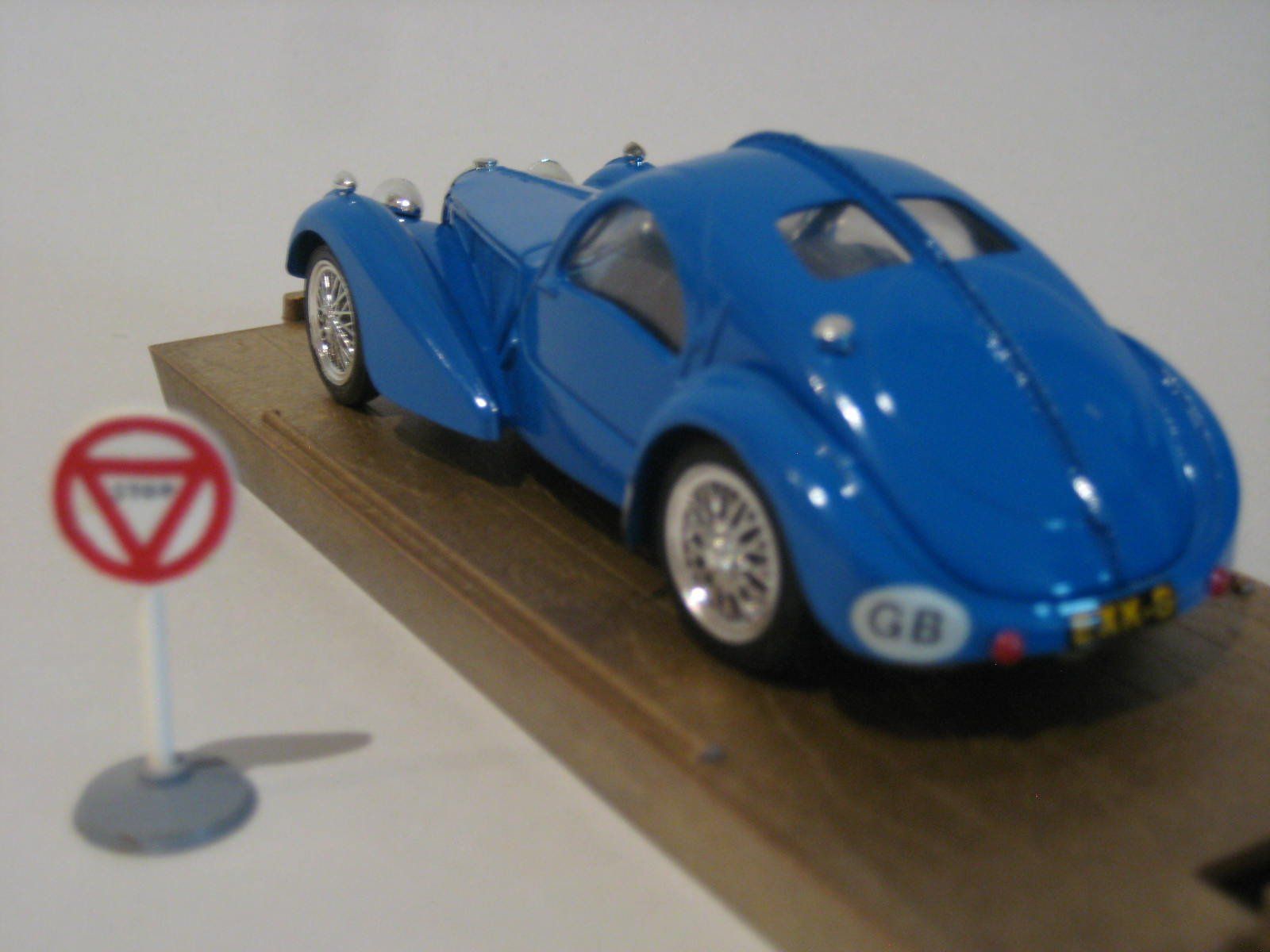 Bugatti Modellini d'auto: Bugatti 57S coupé 1931-1936 Brumm 1/43 – Nuovo e nell'imballaggio originale da Neuchâtel venduto da Philippeflecherouge 3