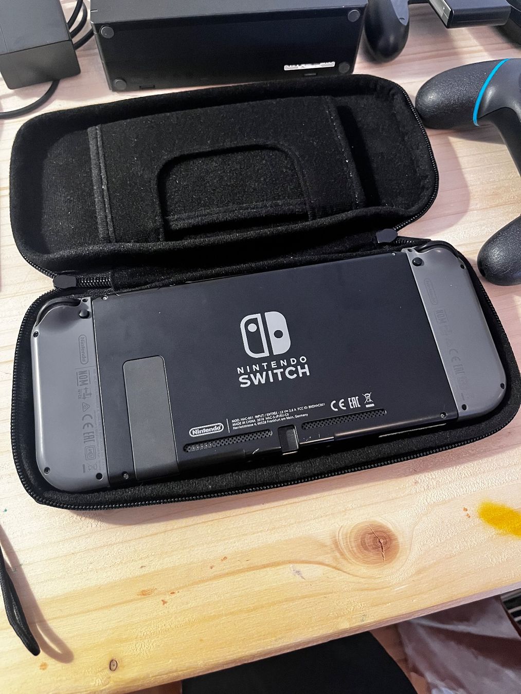 Nintendo Consoles: Nintendo Switch première génération – D'occasion à Lausanne par ant_68z8 2