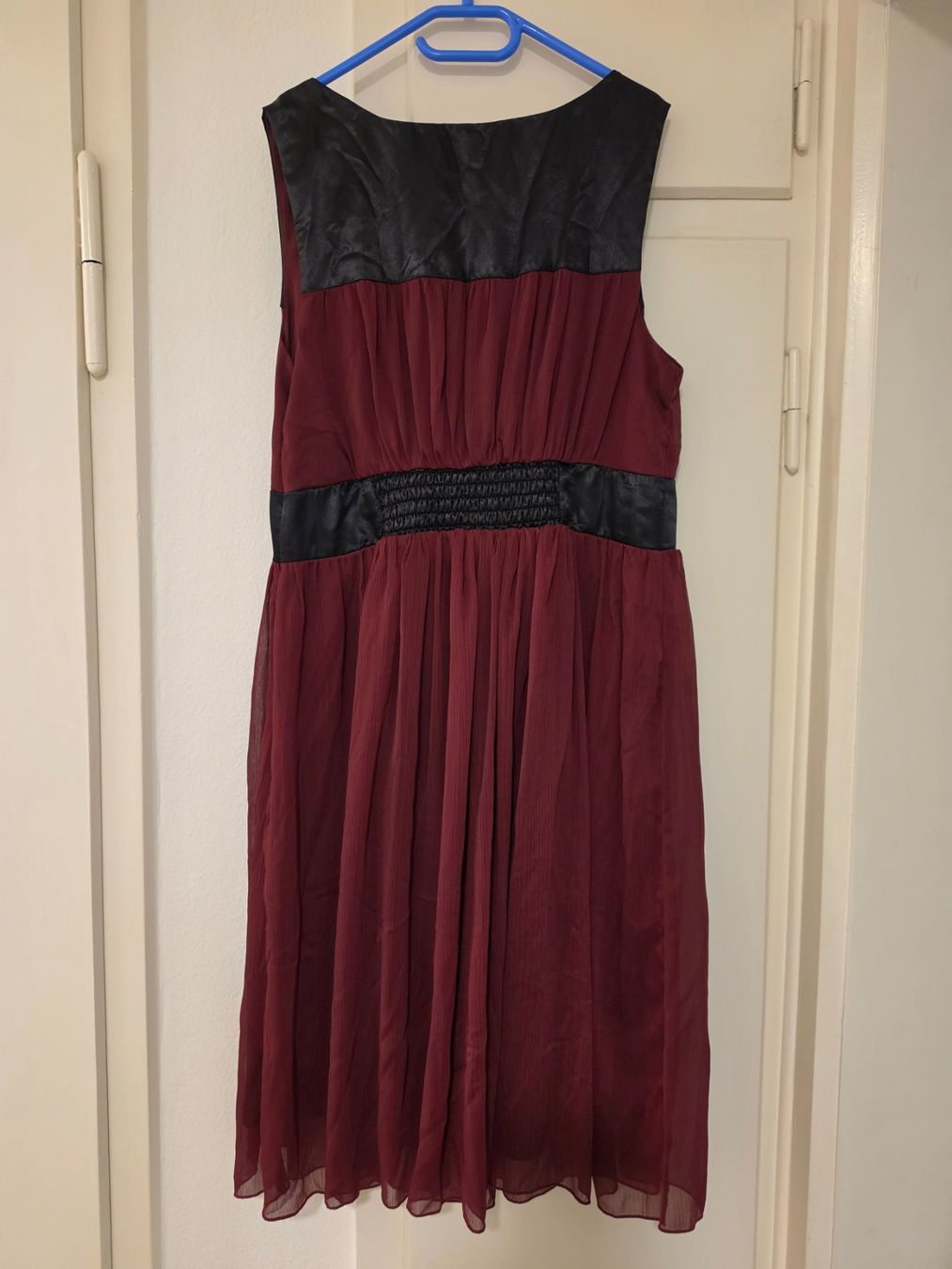 Vestiti: Weinrotes Kleid 42 – Nuovo (secondo la descrizione) da Zürich venduto da Takili123 1