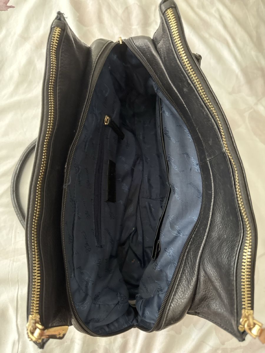 Borse da donna: Schwarze Ledertasche "Ashwood", gut erhalten – Usato da Pfungen venduto da fes_9gxb 2