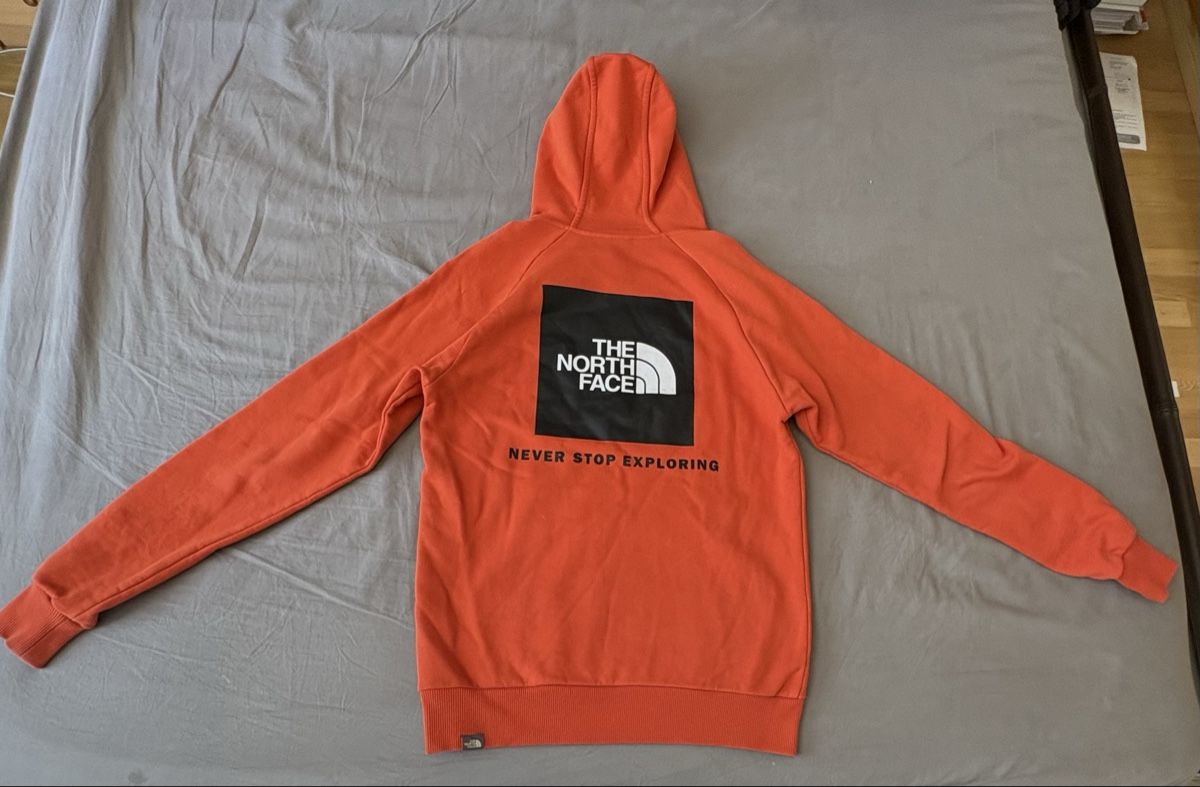 Maglioni & Felpe: The North Face pull à capuche orange – Usato da Petit-Lancy venduto da cir_26qs