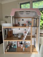Grosses, modernes Puppenhaus mit Möbel und Zubehör!