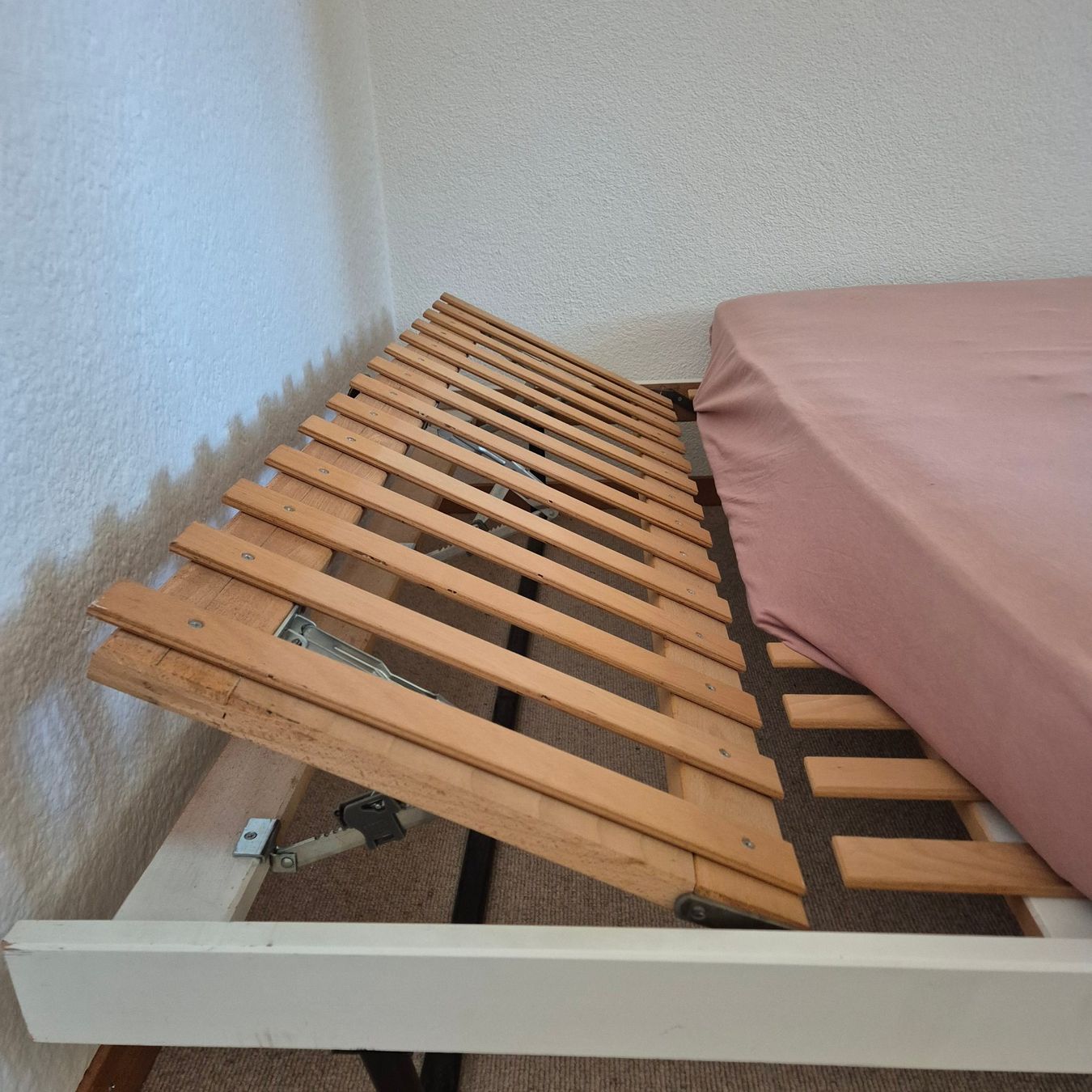 Betten: Bett – Gebraucht aus Zürich von Sadyvega 4