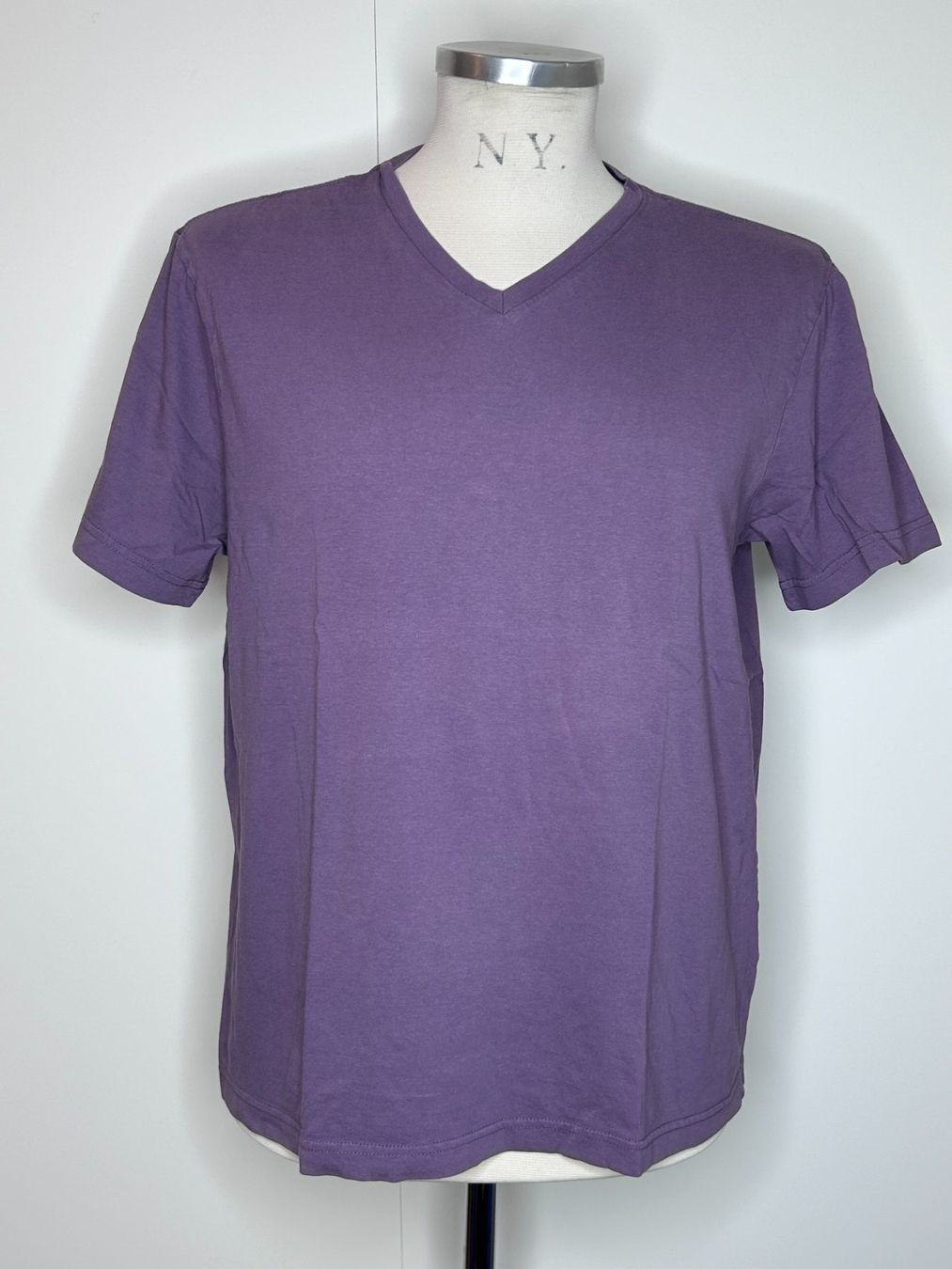 H&M T-shirt: H&M V-Neck T-Shirt – Usato da St. Gallen venduto da look-twice