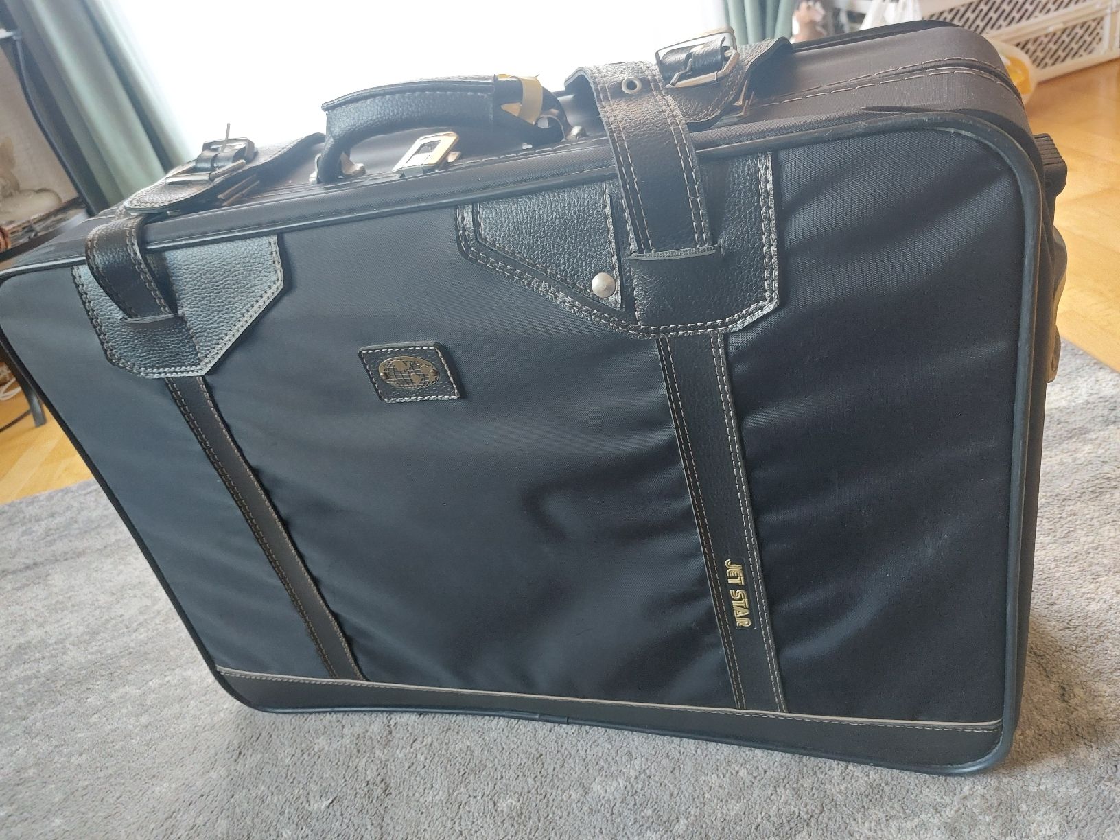 Valigie: Koffer Jet Star 45x 65 cm – Usato da Landquart venduto da Froneri 1