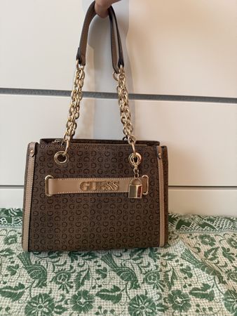 Guess Handtasche braun/gold sehr gut erhalten neuwertig
