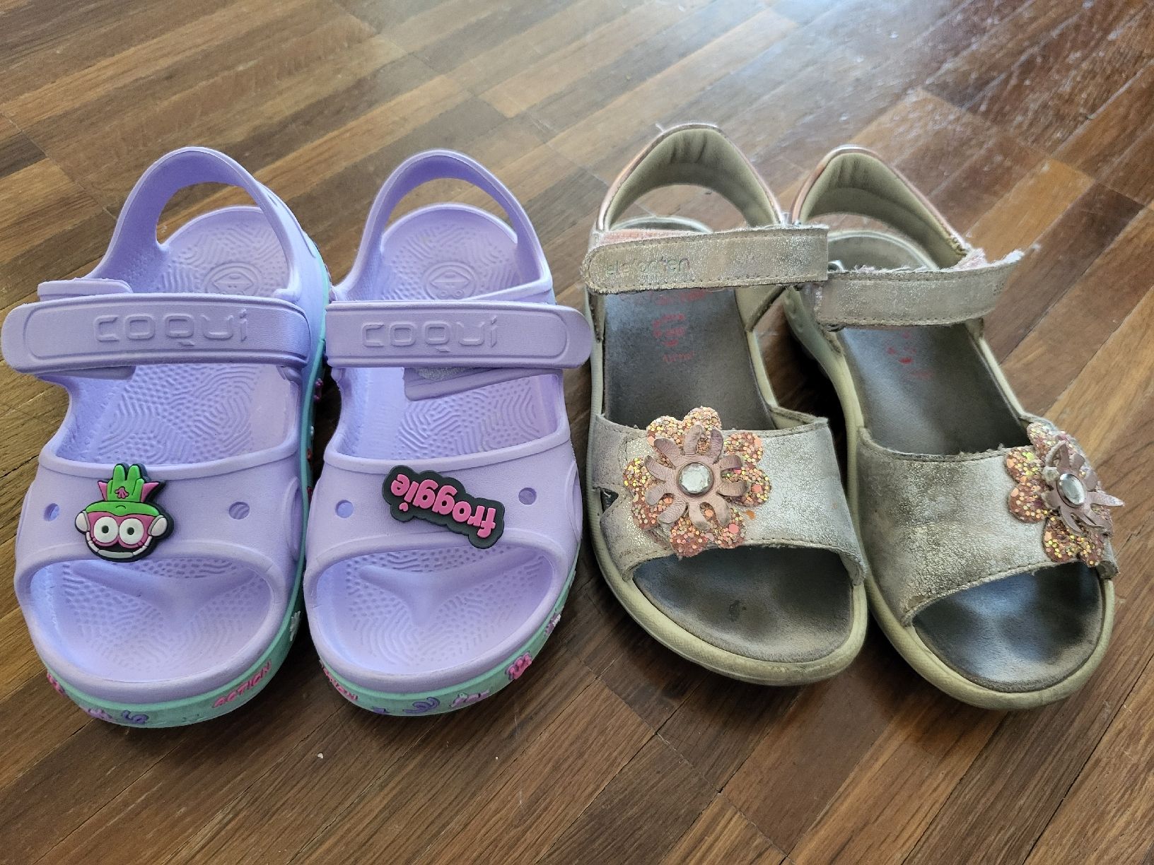 Scarpe per ragazze: Kinderschuhe, Gr. 26/27, Mädchen – Usato da Basel venduto da Ywana