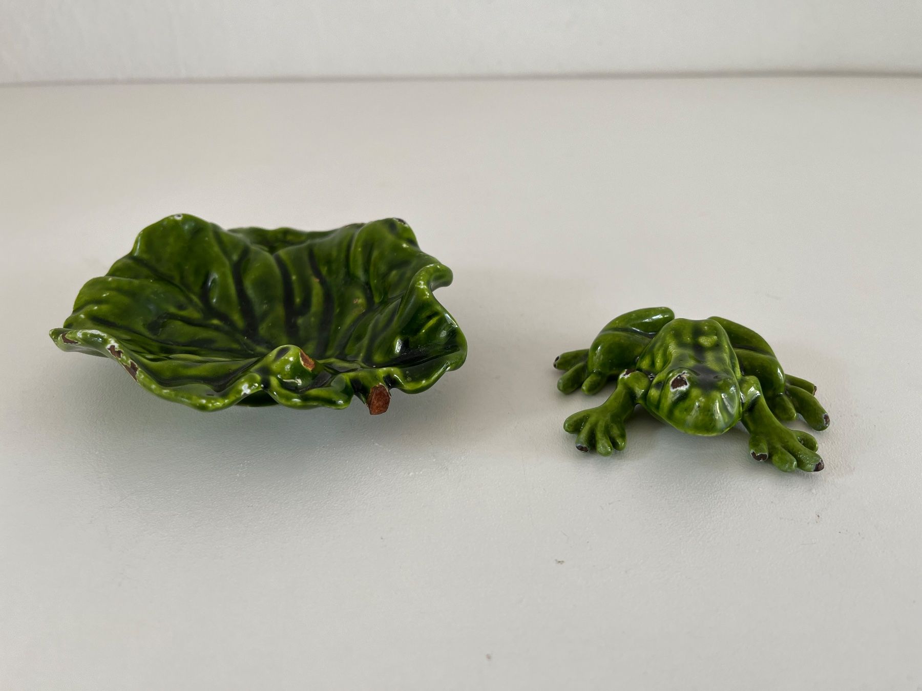 Figuren: alter Frosch mit Blatt / Gusseisen emailliert – Gebraucht aus Wetzikon ZH von seli03 6