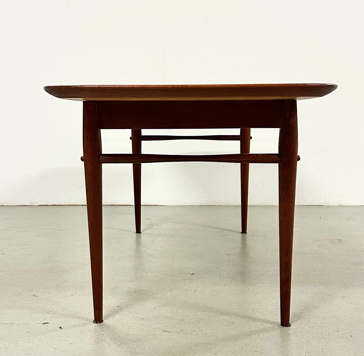 Tavoli: MidCentury Teak Couchtisch Sofatisch 60er – Usato da Basel venduto da MidMod20C 2