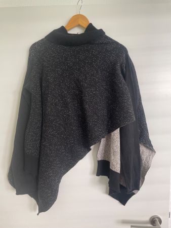 Poncho Assimetrik Strickpullover Stella Carakasi Grösse S/M