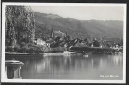 Zug vom Quai aus