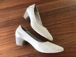 Pumps hellbeige, neuwertig, Gr. 40 von S.Oliver