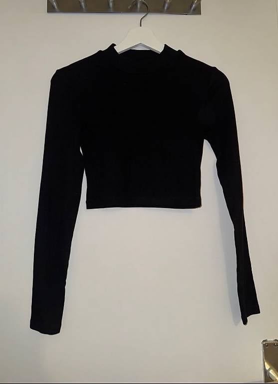 Top: Even&Odd Crop Top, Schwarz, Gr. S, Langarm – Usato da Brüttisellen venduto da Ariana-24