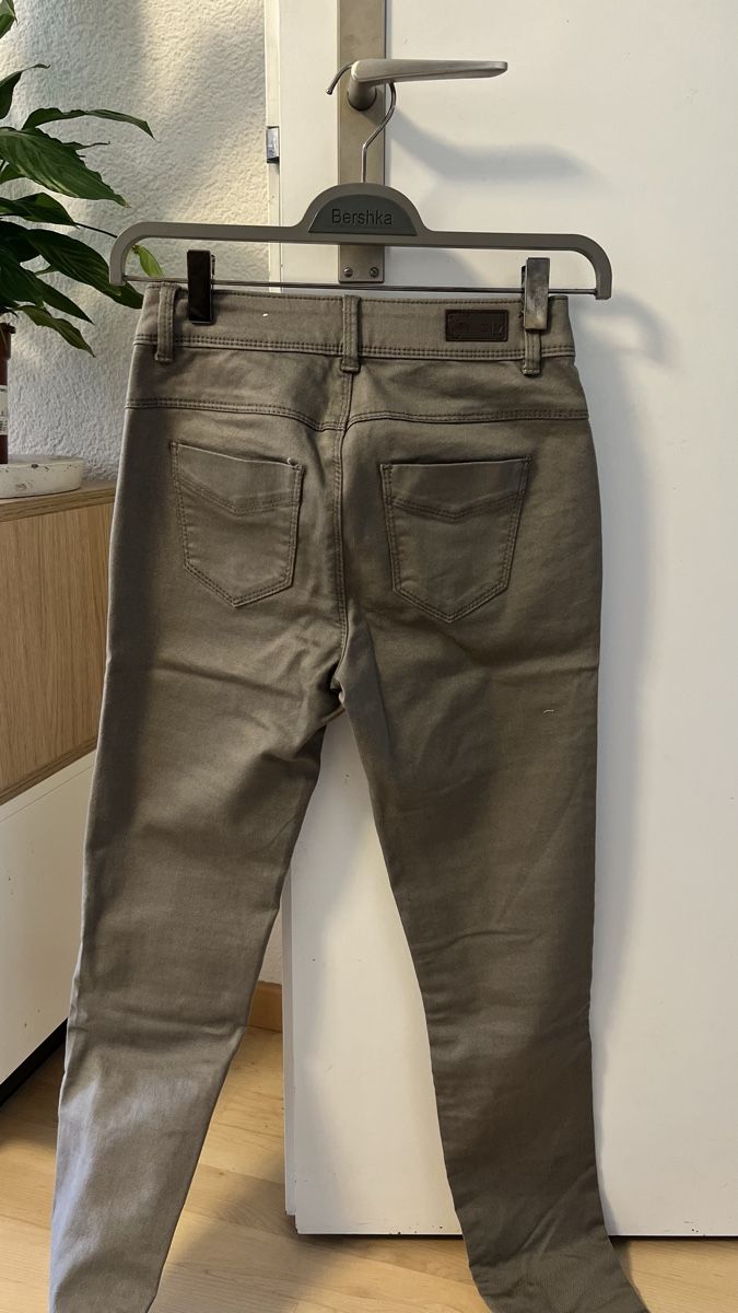 Jeans: Jeans Charles Vögele,Grösse 34! – Usato da Bern venduto da PrettyLittleWindow 1