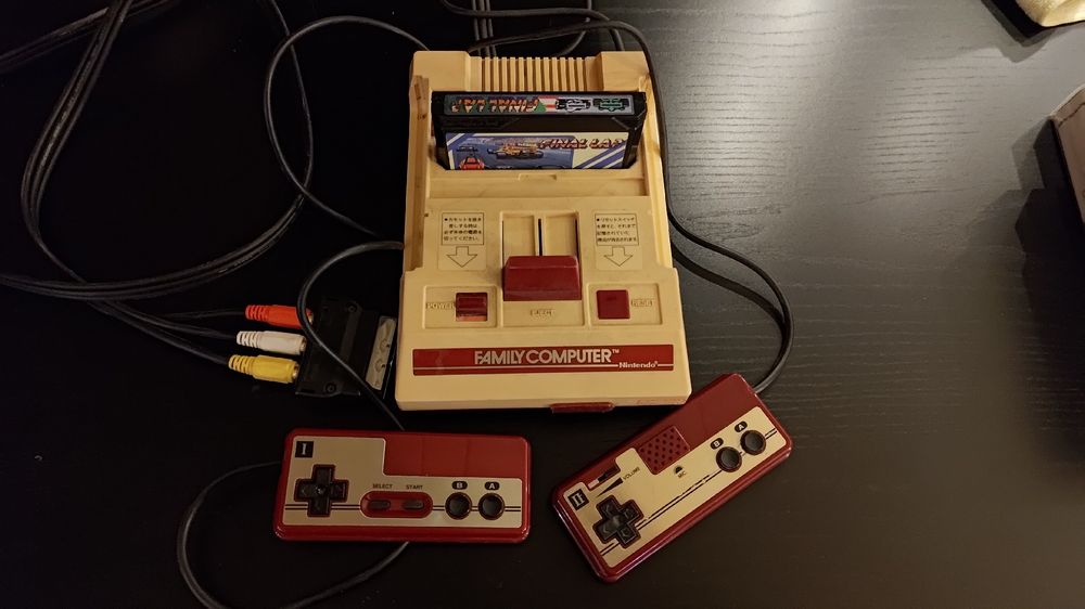 Famicom mit Cinch mod (Gebraucht) in Braunau für CHF 51 – mit Lieferung ...