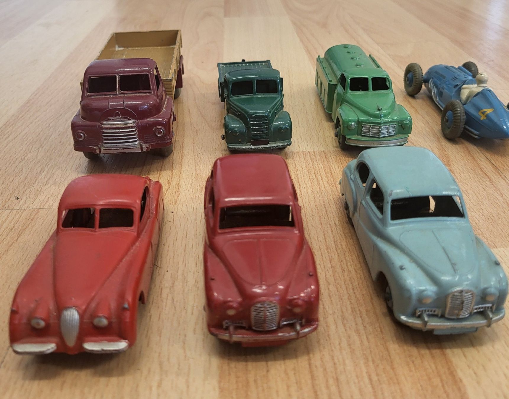 Dinky Toys Spielzeuge: Dinky Konvolut 7Stk – Gebraucht aus Sonceboz-Sombeval von ant_cd5j 1