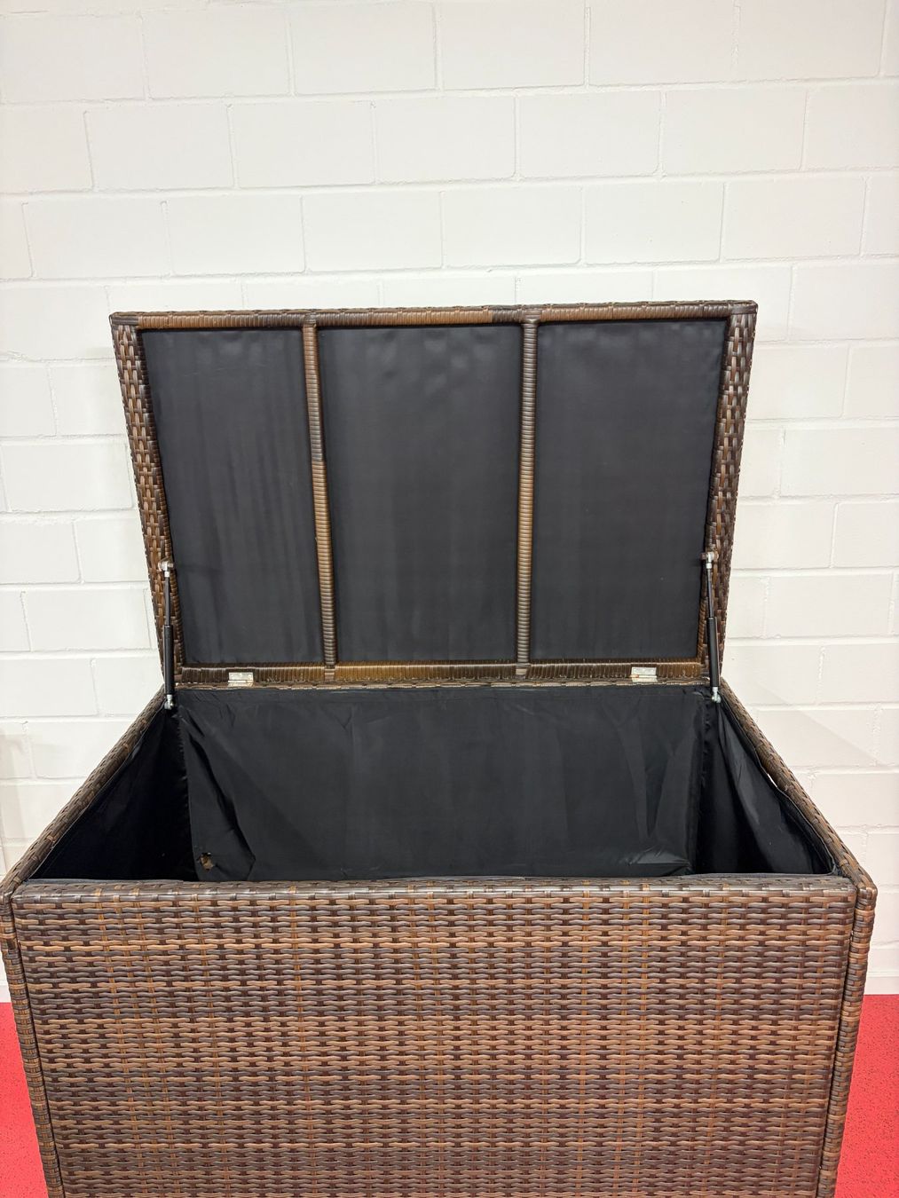 Coffres de rangement: Kissenbox – D'occasion à Oberentfelden par joshi97 2