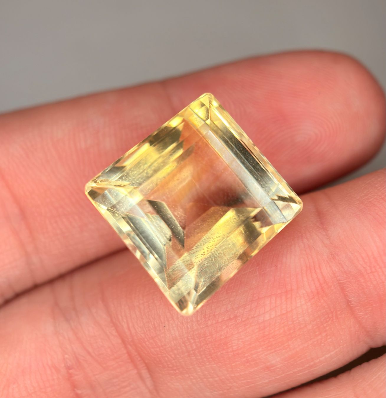 Pietre preziose: Ab 1 Fr. - 26.05 ct natürl. CITRIN – Nuovo (secondo la descrizione) da Mauren venduto da LieGems