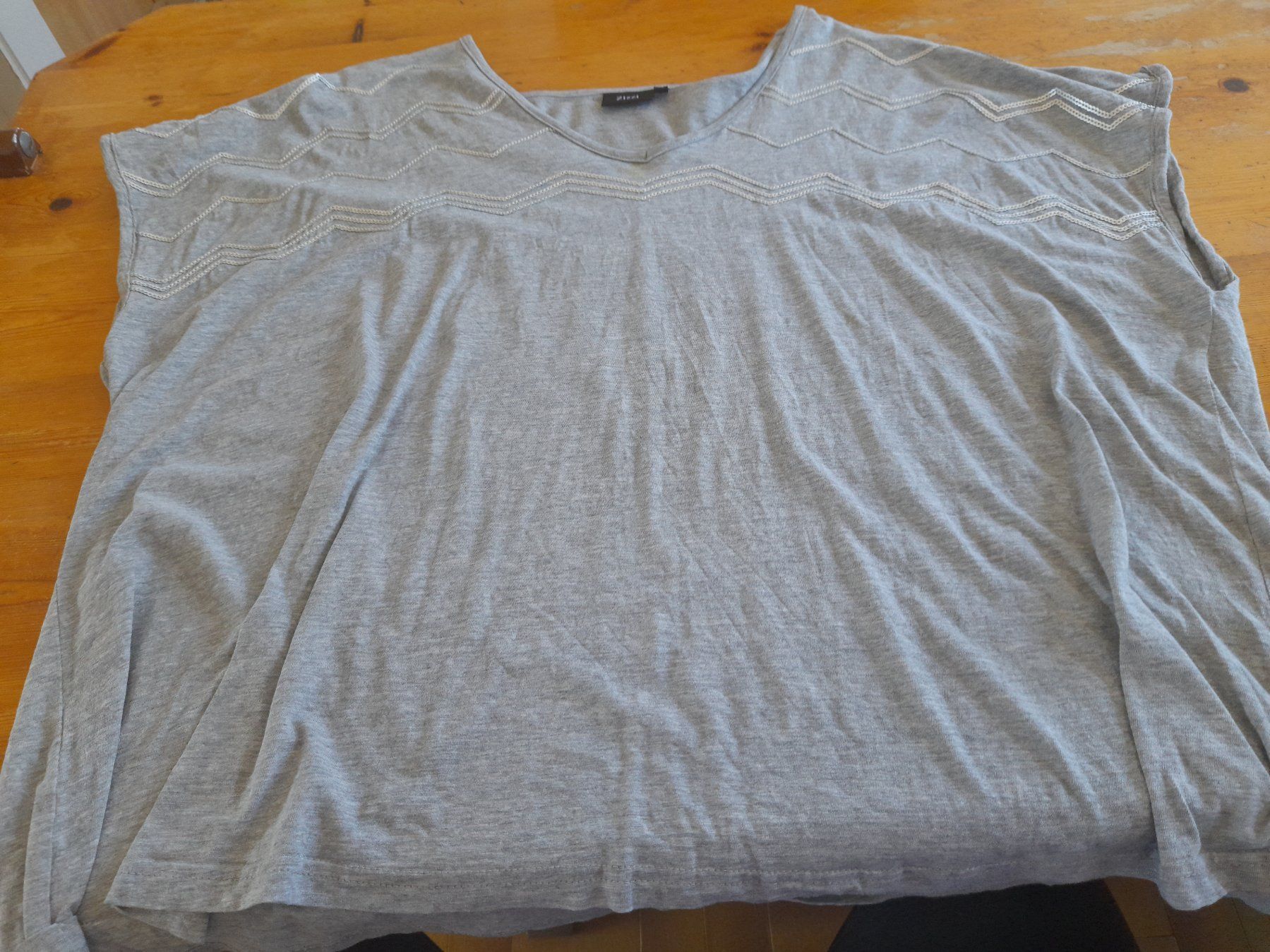 T-shirt: 1 thee shirt dames – Usato da Miecourt venduto da Marly1